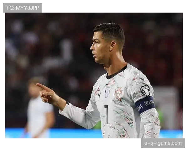 C罗携手国家队全力备战世界杯,状态火热剑指新辉煌 C罗携手国家队全力备战世界杯,状态火热剑指新辉煌