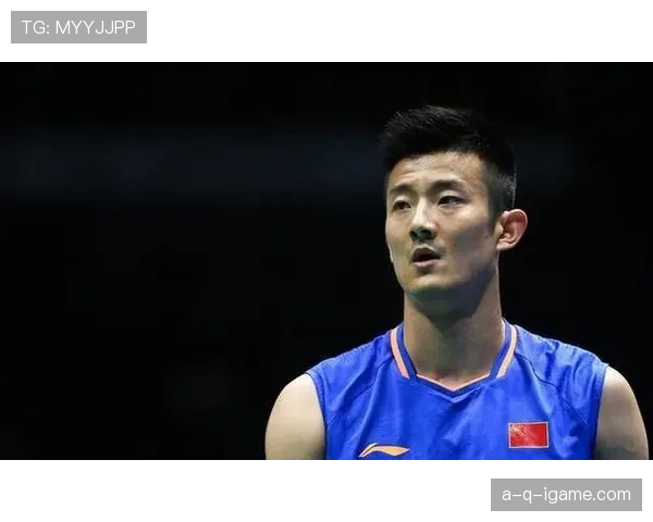 谌龙训练间隙偷偷点外卖？这饮食差距也太大了吧！